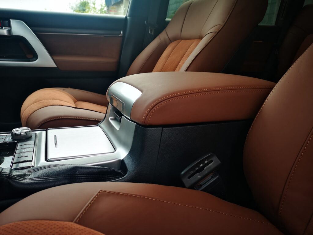 Перетяжка сидений автомобиля