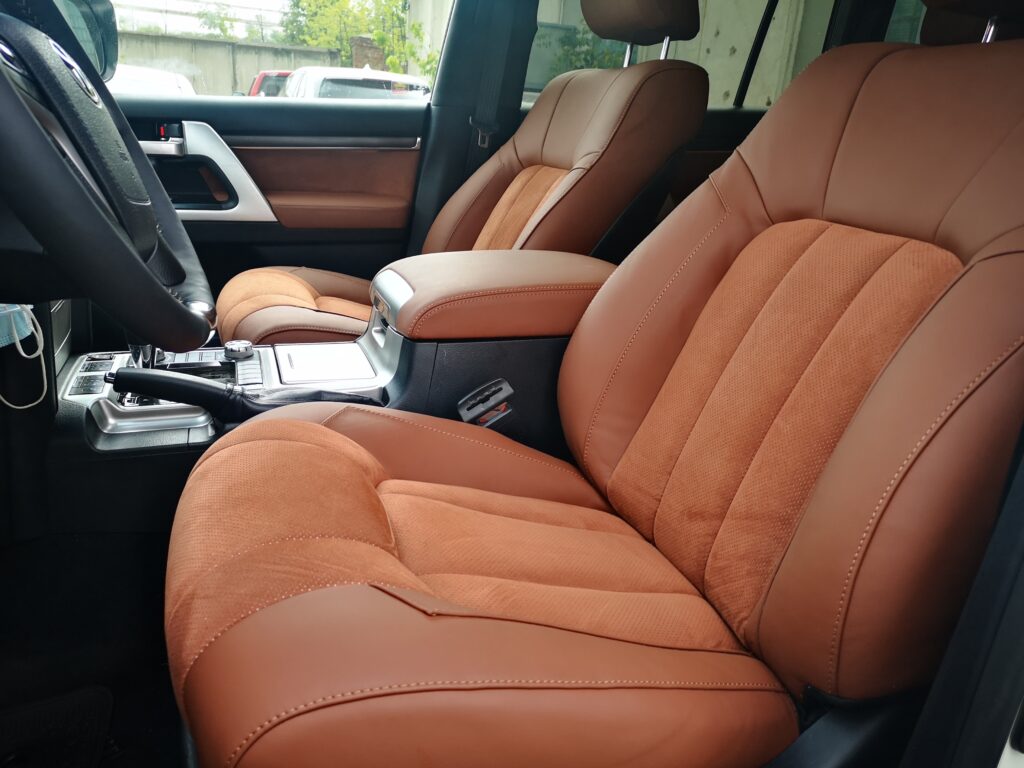Перетяжка сидений автомобиля