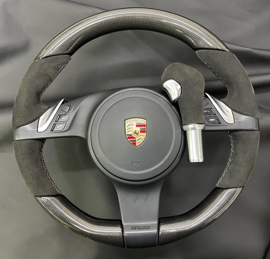 Перетяжка руля Porsche