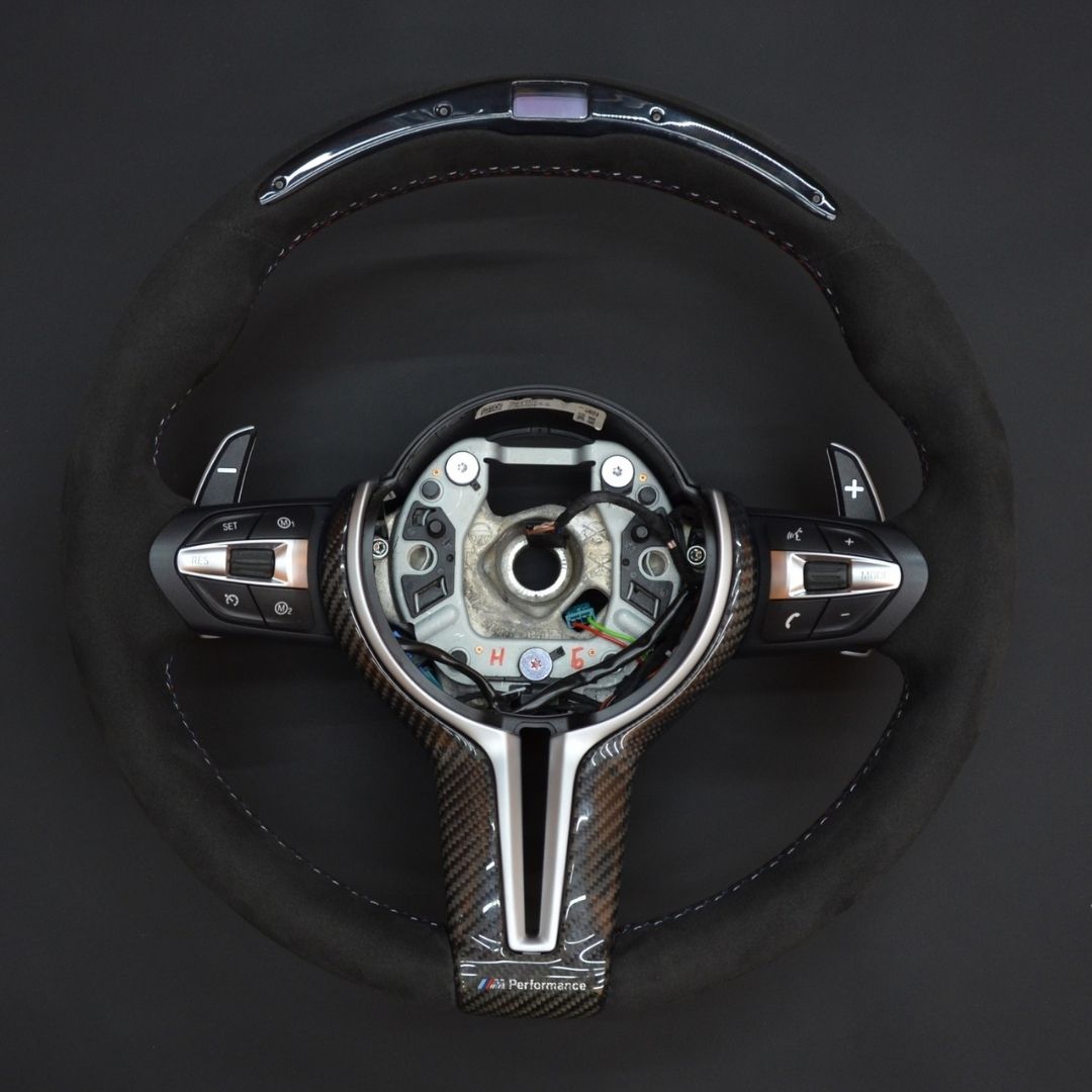 Перетяжка руля в алькантару BMW M Performance Steering Wheel Race-Display F87 M2