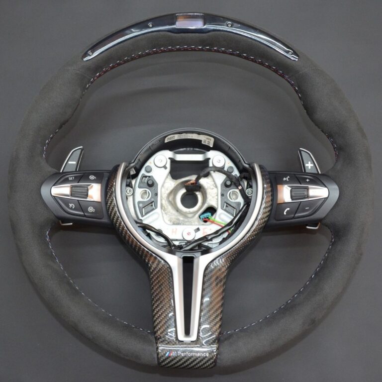 Перетяжка руля в алькантару BMW M Performance Steering Wheel Race-Display F87 M2