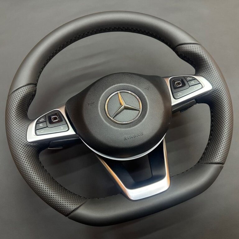 Перетяжка руля Mercedes C117 CLA Class: преображение в стиле AMG