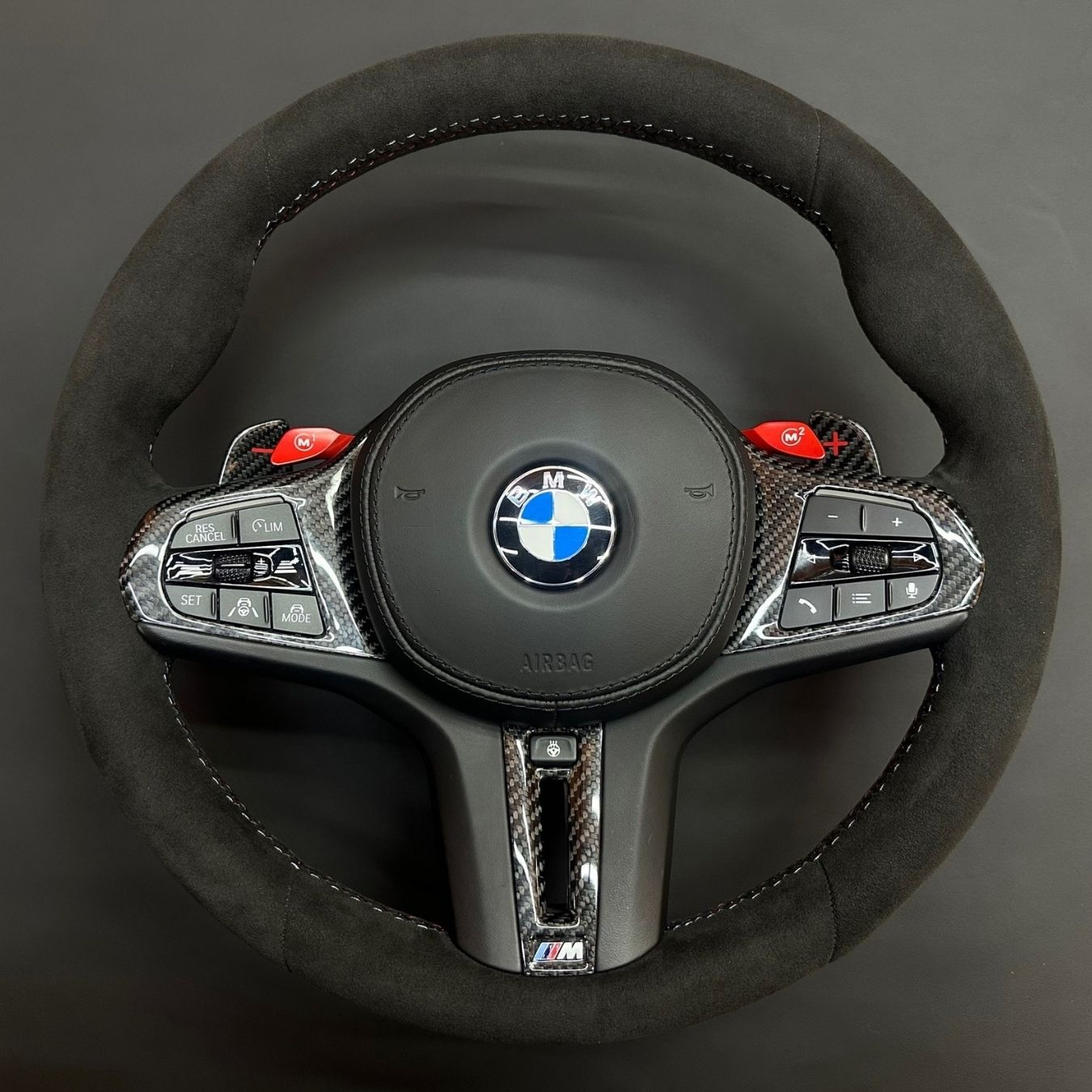 BMW M3 G80: перетяжка руля алькантарой | Автоателье МСК