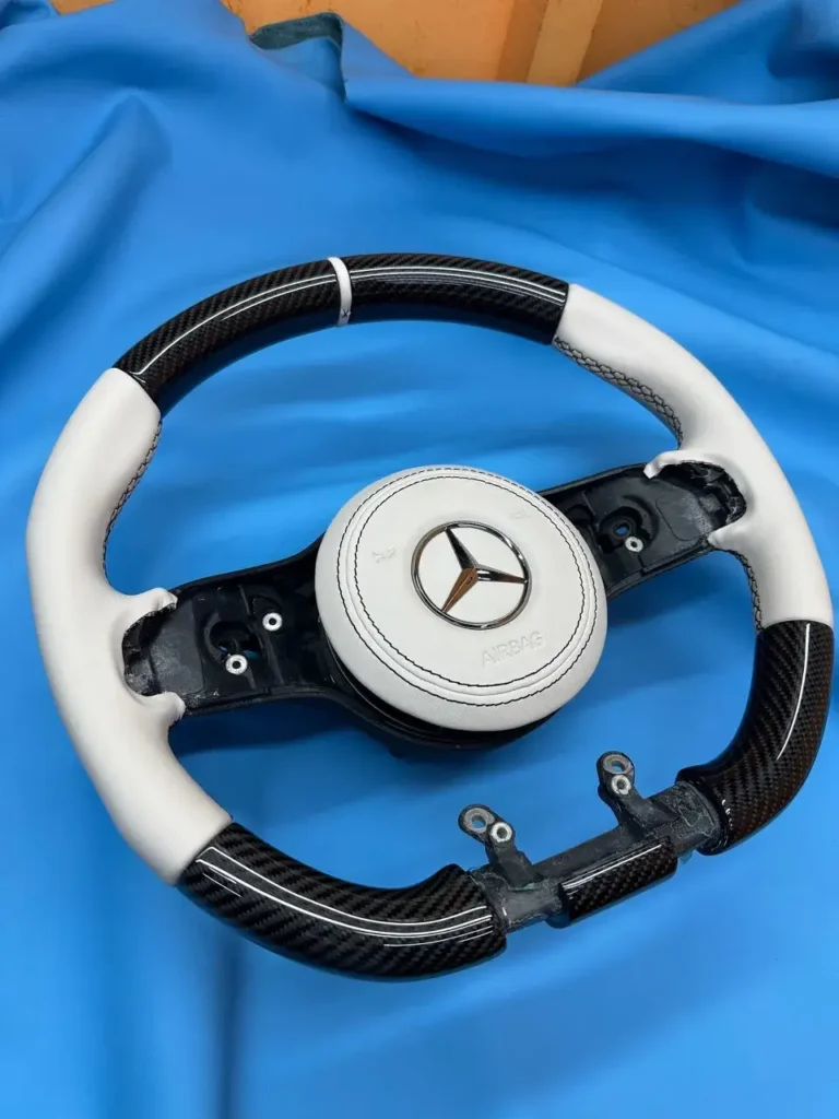 Руль Mercedes после перетяжки кожей, вид целиком