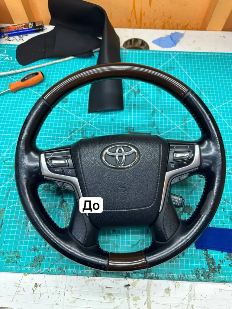 Руль Toyota до перетяжки, потёртая кожа на ободе