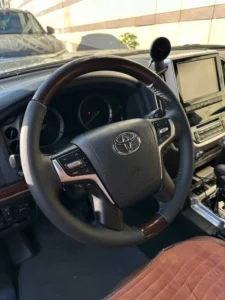 Руль Toyota после перетяжки натуральной кожей