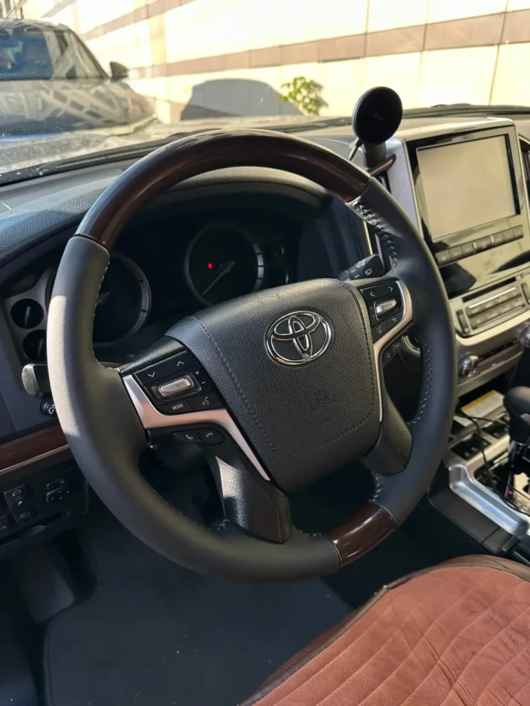 Руль Toyota после перетяжки натуральной кожей